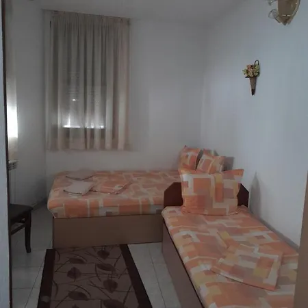 марио Hotel 2*