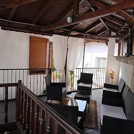 марио Hotel Melnik (Blagoevgrad)